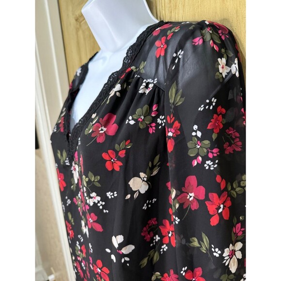 Lane Bryant Womens Black Red Floral Print Lace Sheer Lined Top Size 14 - Picture 3 of 7